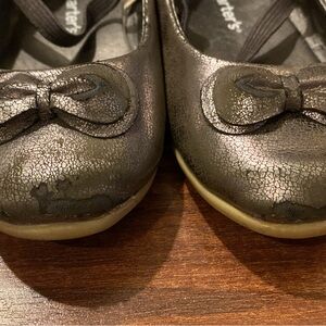Carter's Toddler cracked Metallic Chrome Dress Shoes Elegant Design sz 6